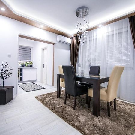 Apartman Nina II Sremska Mitrovica Exterior foto