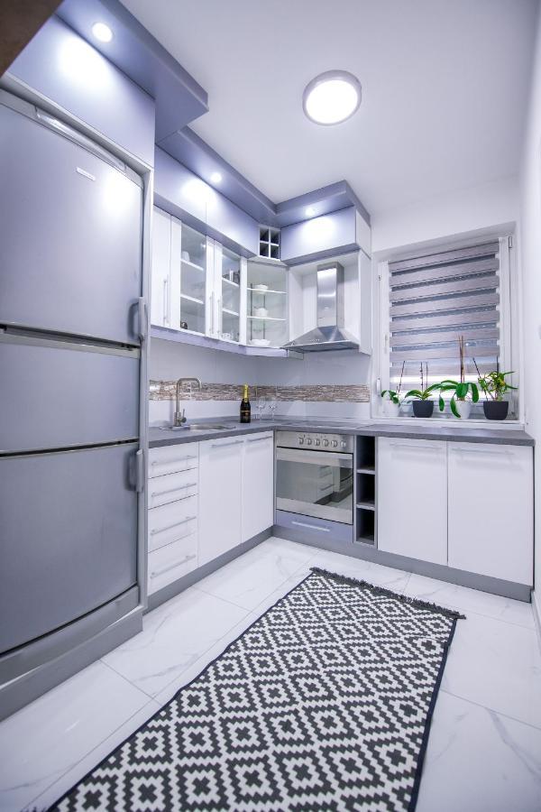 Apartman Nina II Sremska Mitrovica Exterior foto